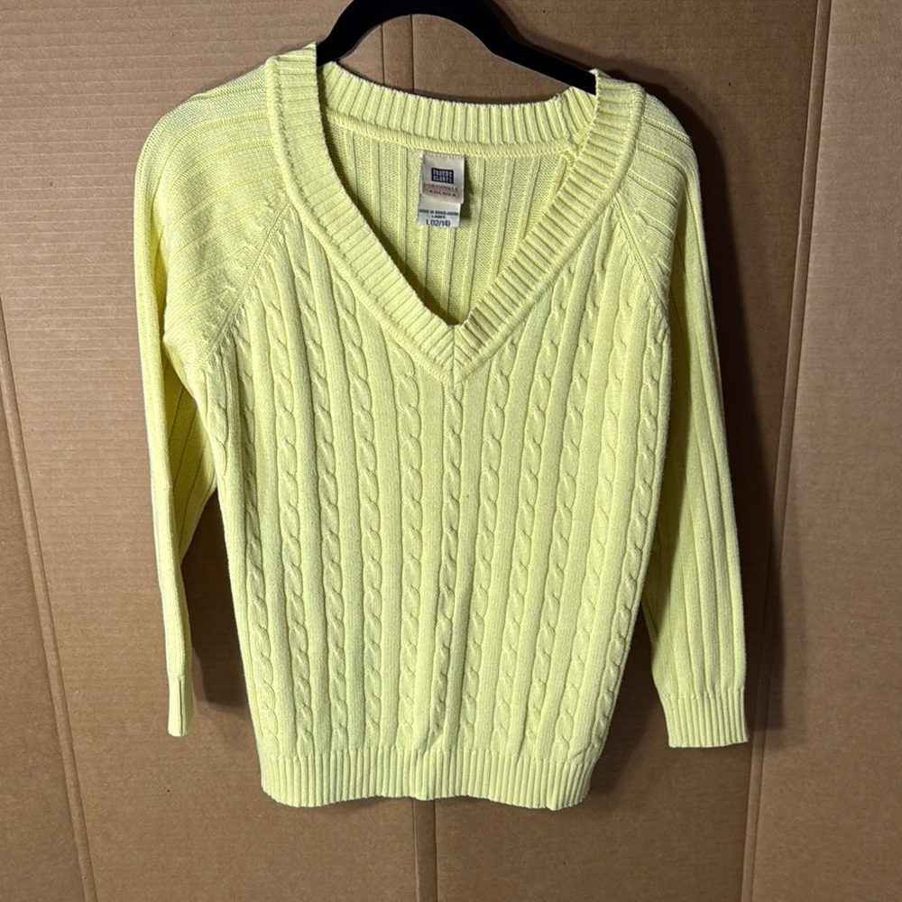 Faded‎ Glory Women's Yellow V-Neck Sweater Ladies large